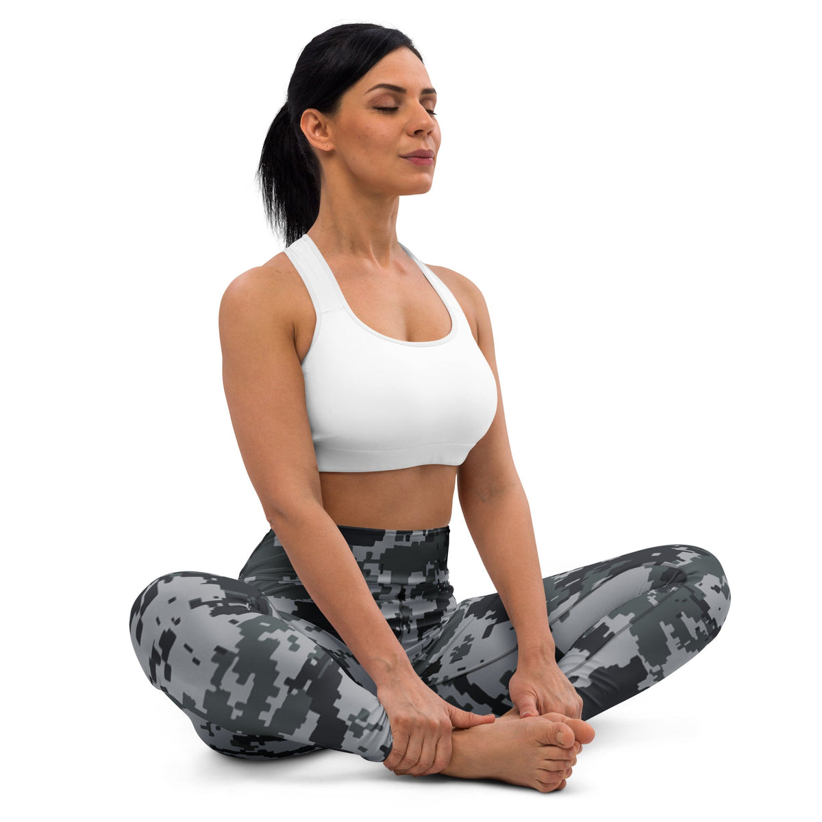 Digital camo yoga leggings in dark gray and black, high waist, full-length
