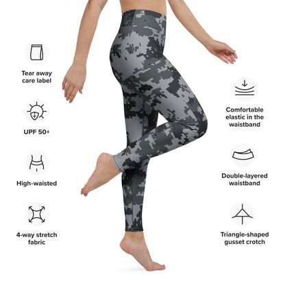High-waisted digital camo yoga leggings with double-layer waistband and triangle gusset