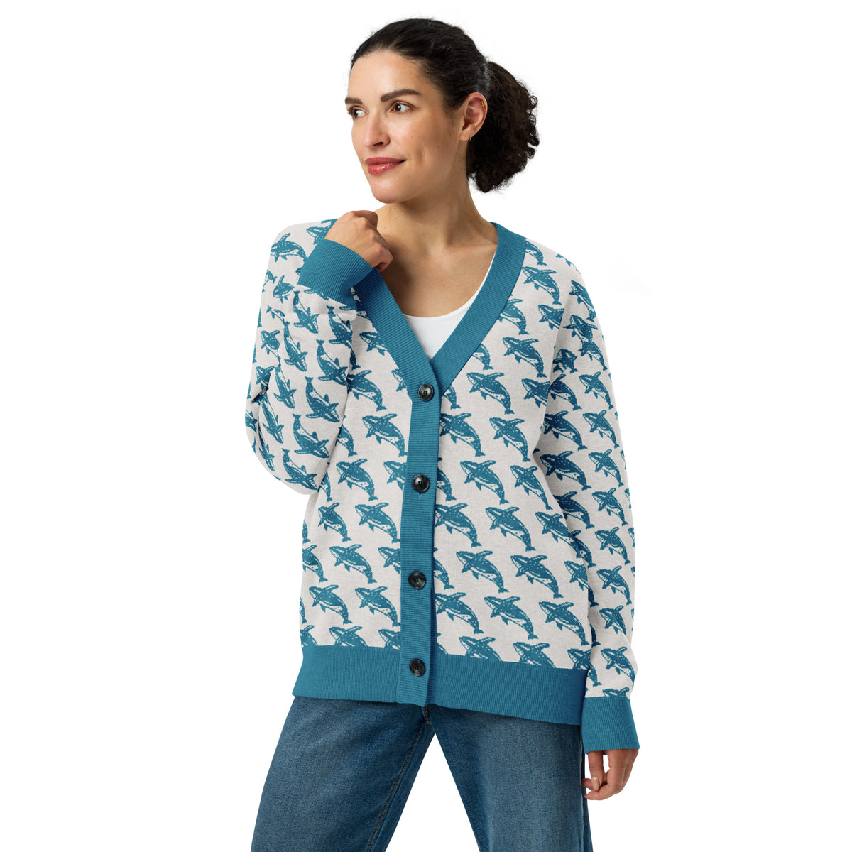Knitted cardigan with blue whale print, V-neck, front buttons, ribbed cuffs and hem
