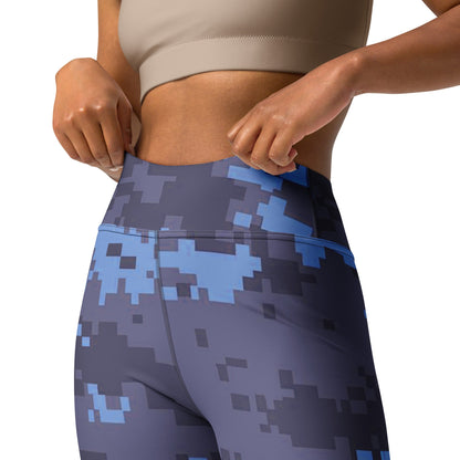 Digital camouflage yoga leggings in navy with high-rise waistband and side seam detail