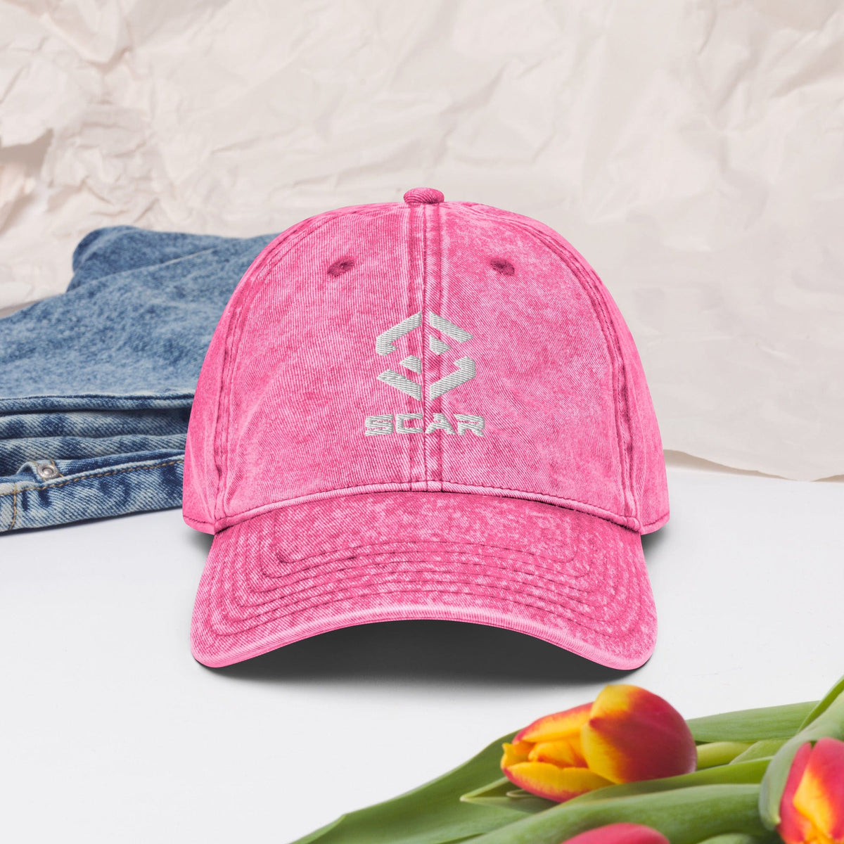 Pink vintage cotton twill cap with embroidered logo and curved brim