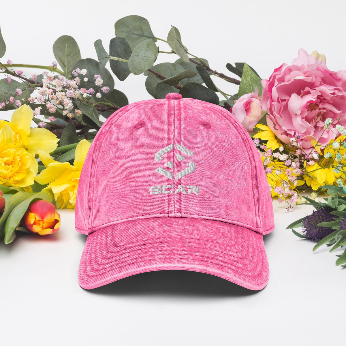 Pink vintage cotton twill cap with embroidered logo and curved brim