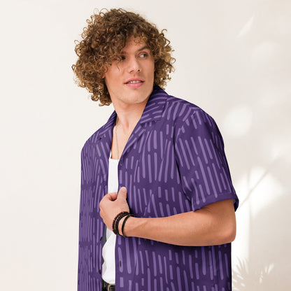 Purple patterned short-sleeve button-up shirt, open collar and partial button placket